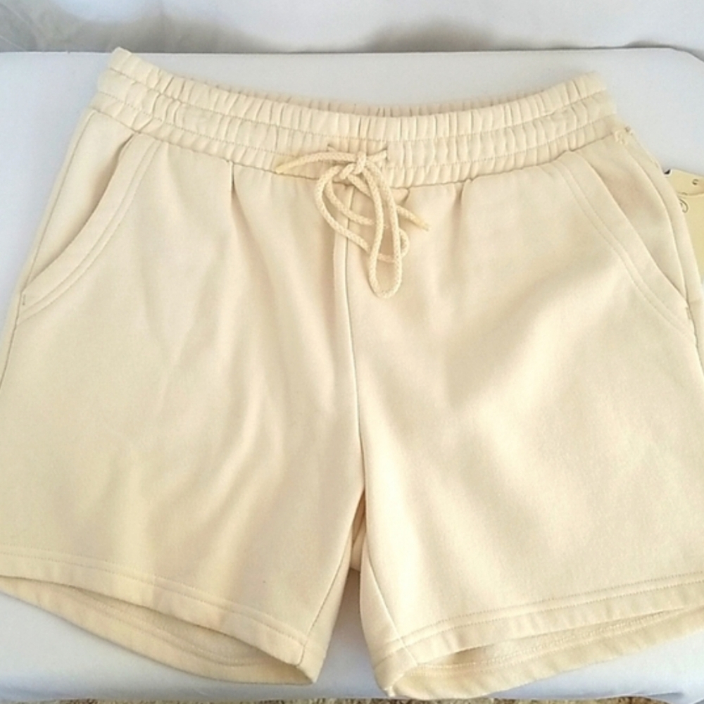 Universal Thread Women's High-Rise  Drawstring Shorts Cream Size Small